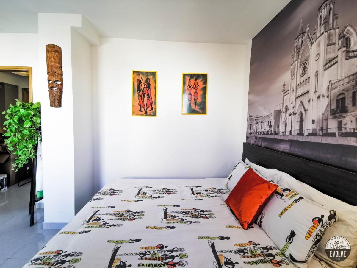 Evolve Coliving Guesthouse สลีมา ภายนอก รูปภาพ