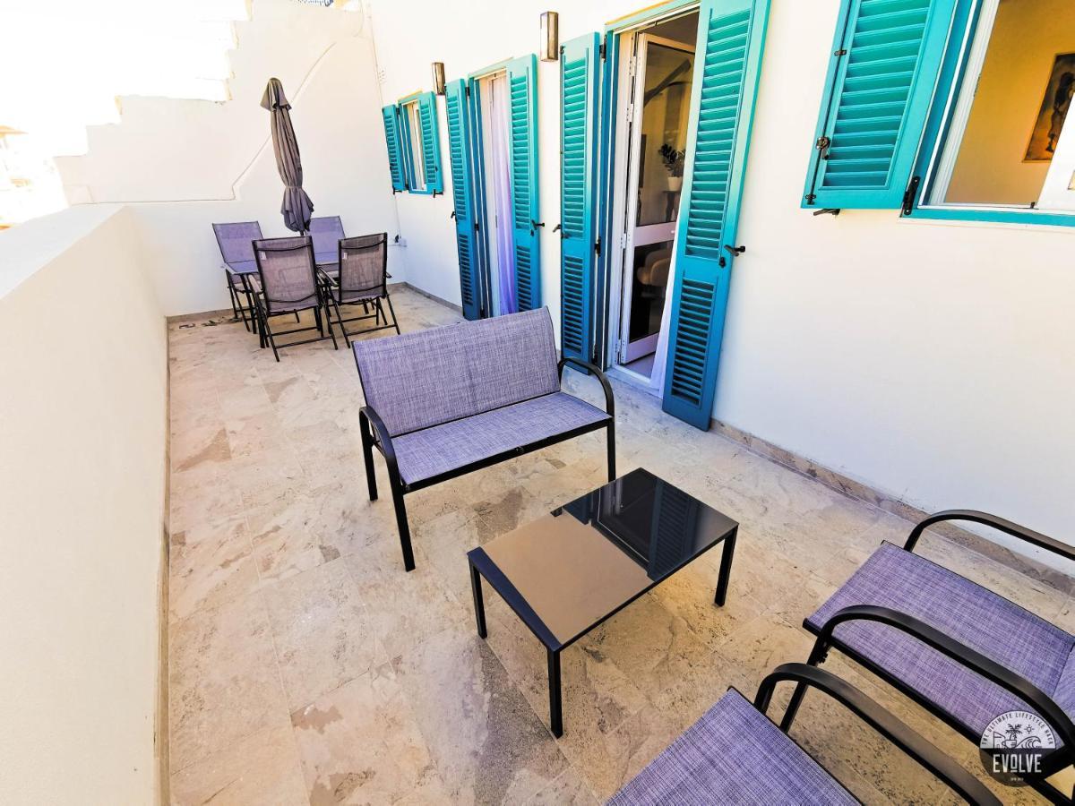 Evolve Coliving Guesthouse สลีมา ภายนอก รูปภาพ