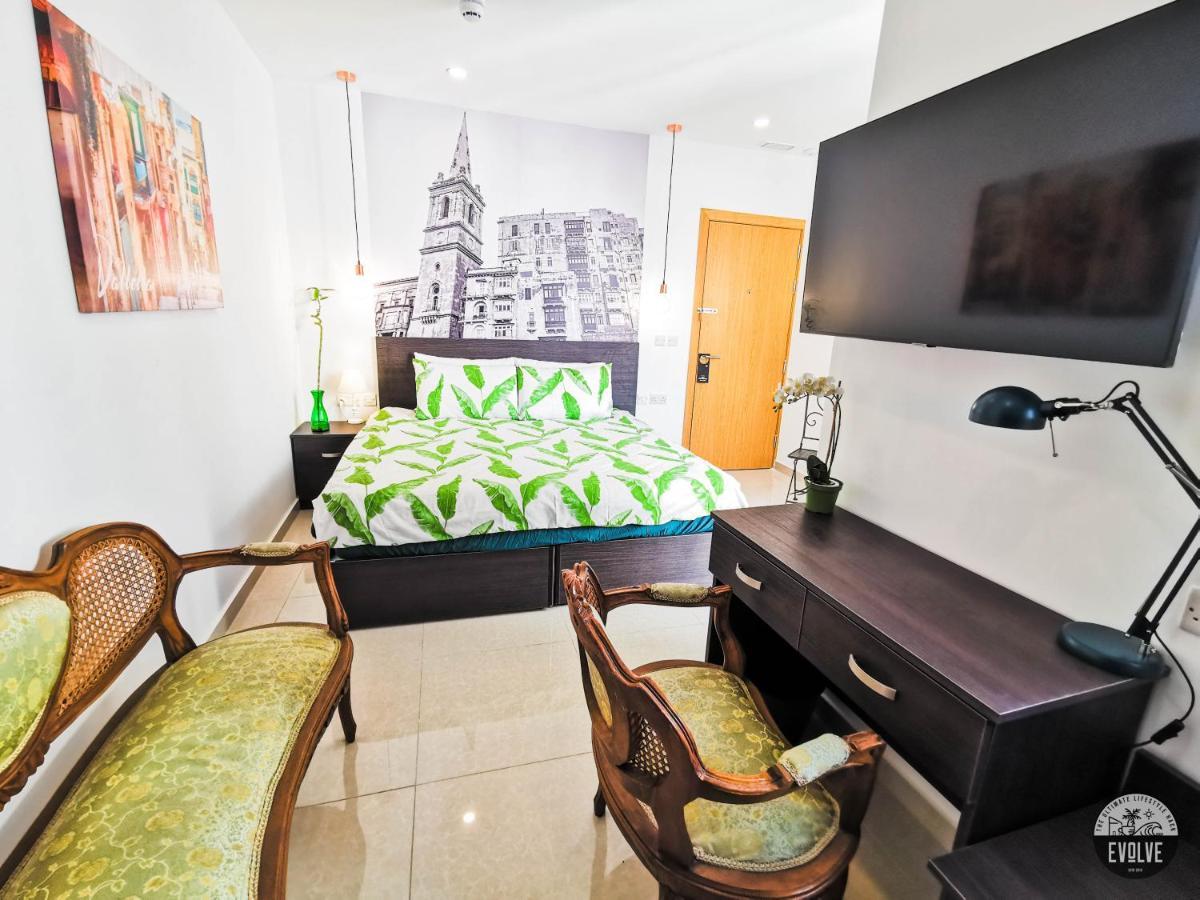 Evolve Coliving Guesthouse สลีมา ภายนอก รูปภาพ